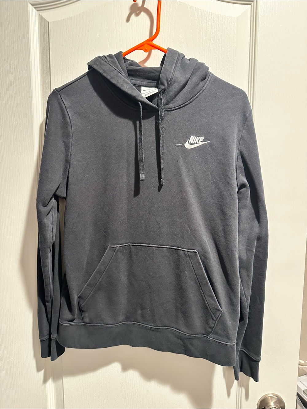 Nike women’s black Pullover Hoodie - size medium
